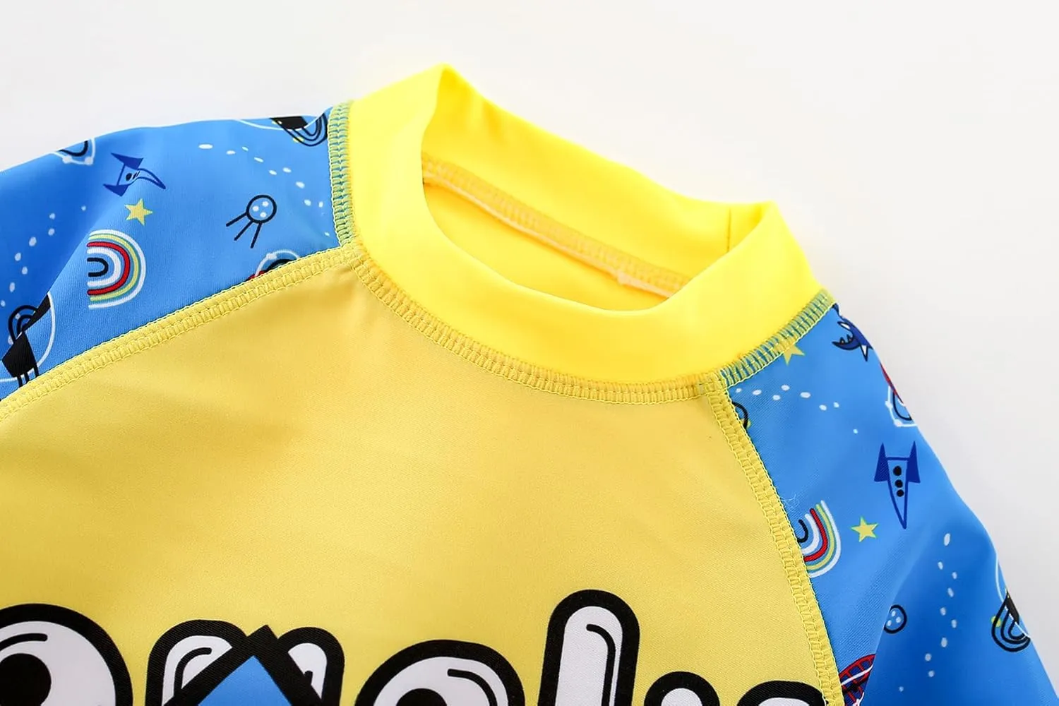 AIWUHE Toddler Boys Swimsuit Set Two Piece Shark Bathing Suit Boys' Swimwear Trunk and Rashguard Set 2-7Y
