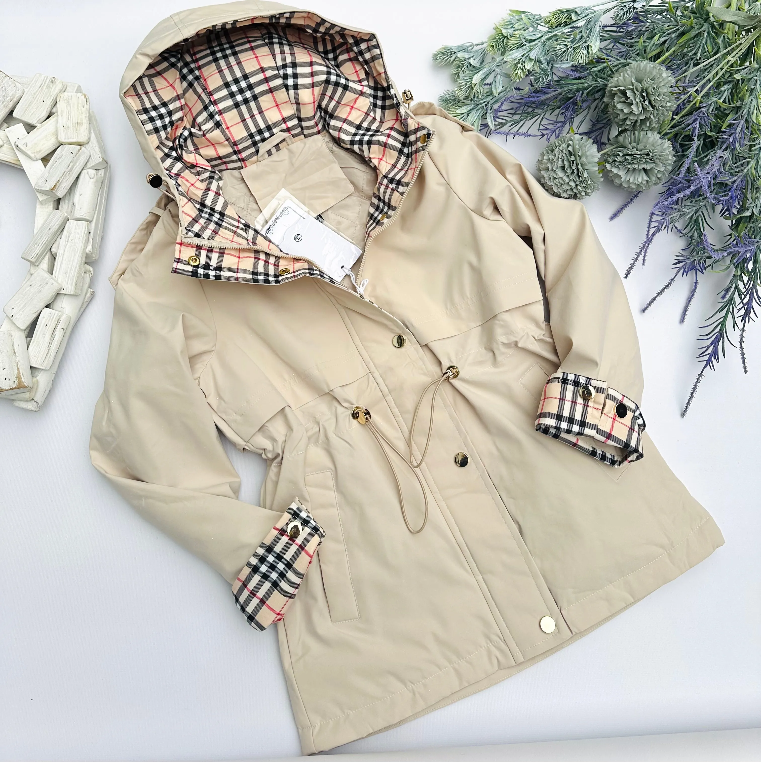 Beige spring jacket