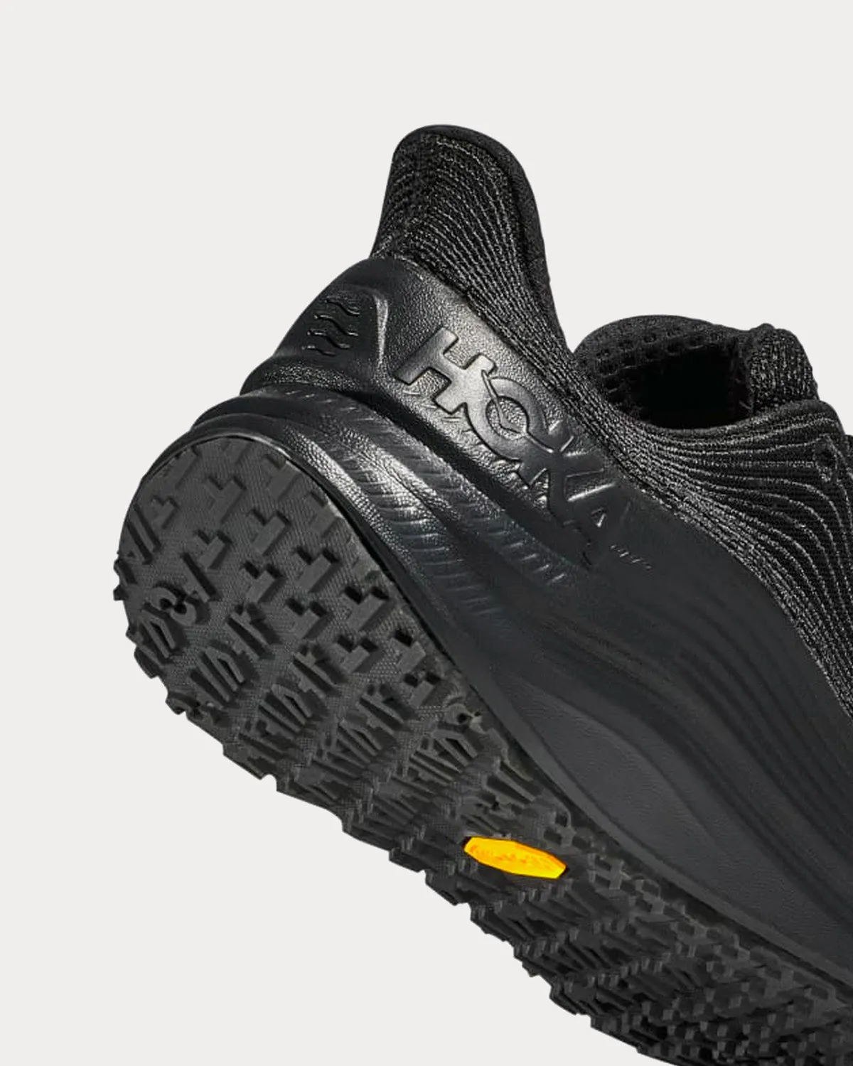 TC 1.0 Black / Black Running Shoes